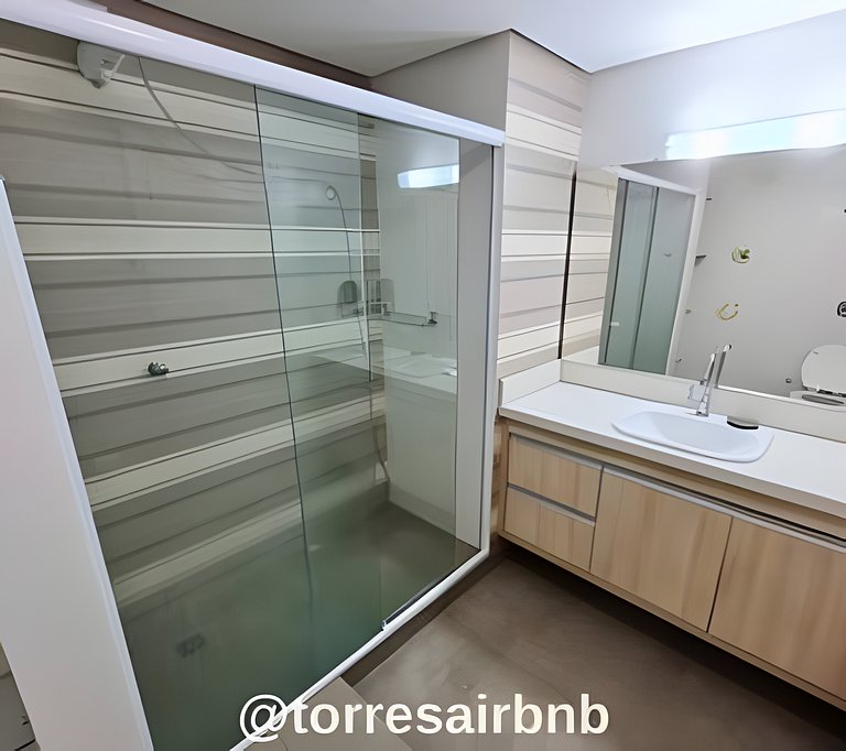 Cobertura duplex a de 300m do mar | Quatro Praças
