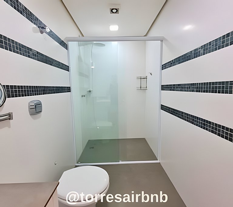 Cobertura duplex a de 300m do mar | Quatro Praças