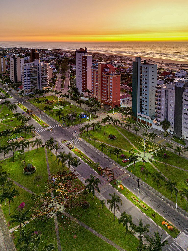 Cobertura duplex a de 300m do mar | Quatro Praças