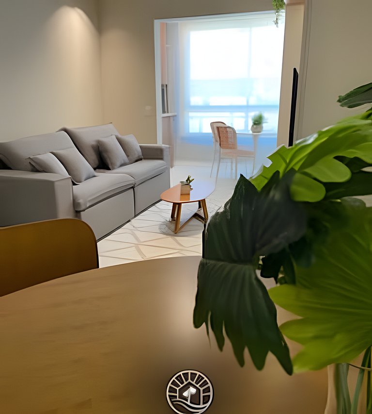 Apto com ar-condicionado | Piscina | 3 min do mar