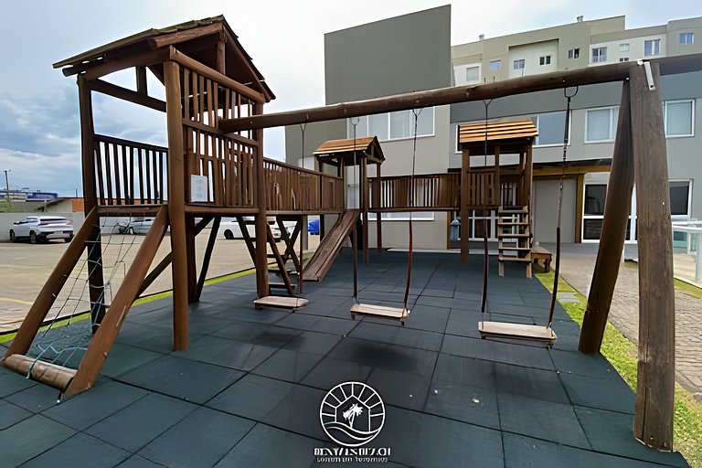 Apto com ar-condicionado | Piscina | 3 min do mar