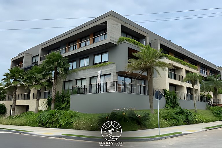 Studio a 150m da praia | ar-condicionado e piscina