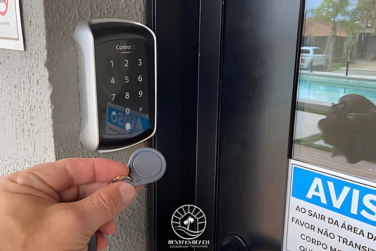 Studio a 150m da praia | ar-condicionado e piscina