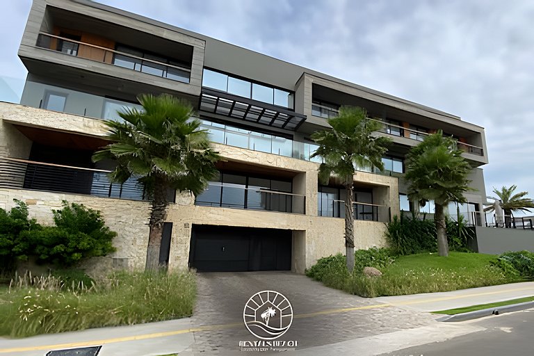 Studio a 150m da praia | ar-condicionado e piscina