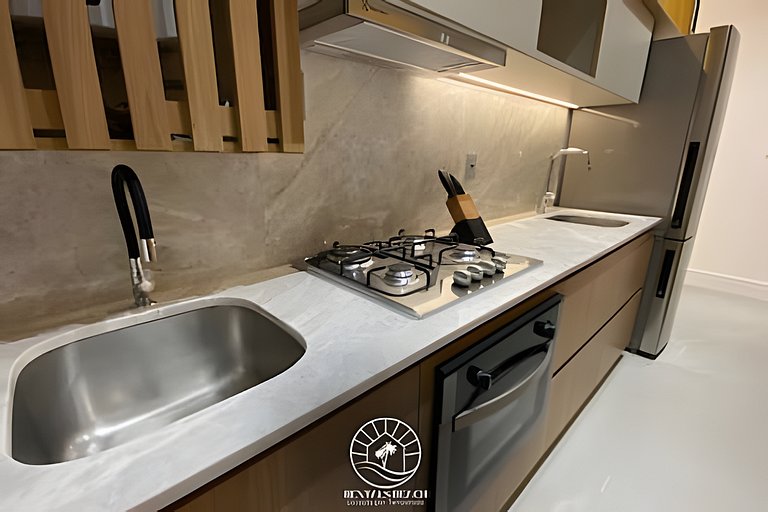 Studio a 150m da praia | ar-condicionado e piscina