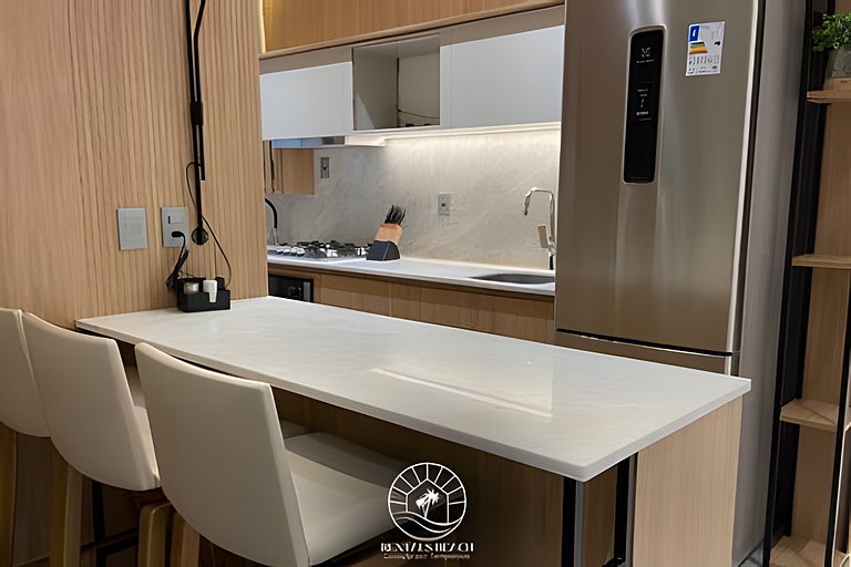 Studio a 150m da praia | ar-condicionado e piscina