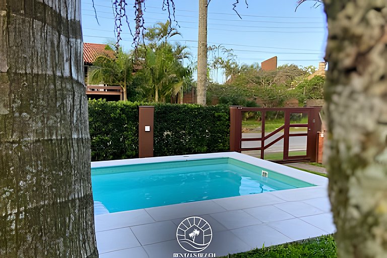 Casa c/ piscina | Ar | 50mts do mar | Aceita Pet