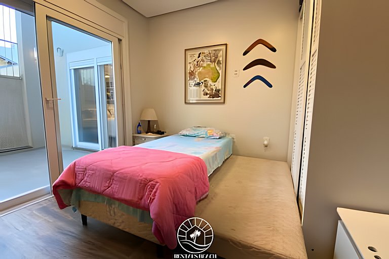 Casa c/ piscina a menos de 50m do mar | Aceita Pet