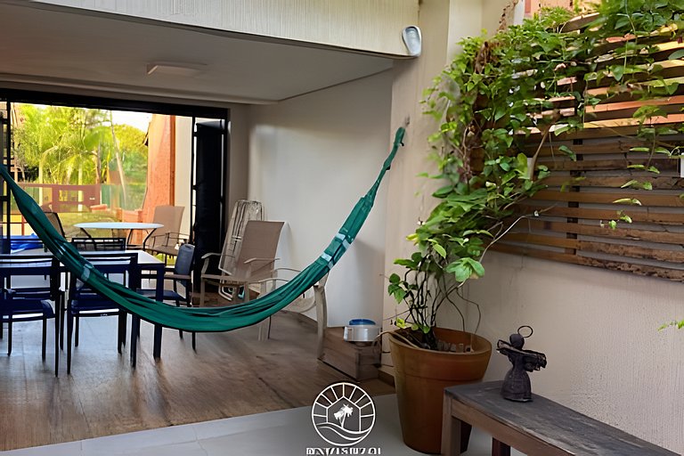 Casa c/ piscina a menos de 50m do mar | Aceita Pet