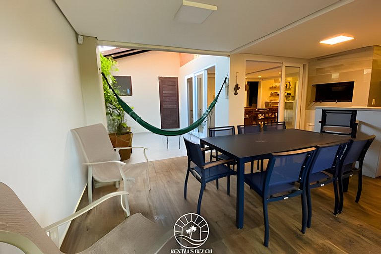 Casa c/ piscina a menos de 50m do mar | Aceita Pet