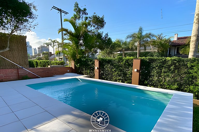 Casa c/ piscina | Ar | 50mts do mar | Aceita Pet