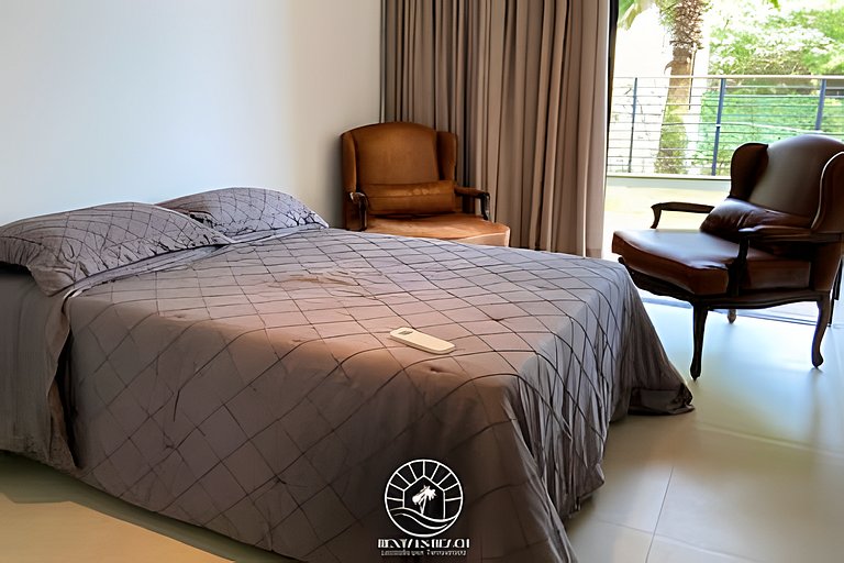 Apto a 150m da praia | Ar | Piscina | Aceita Pet