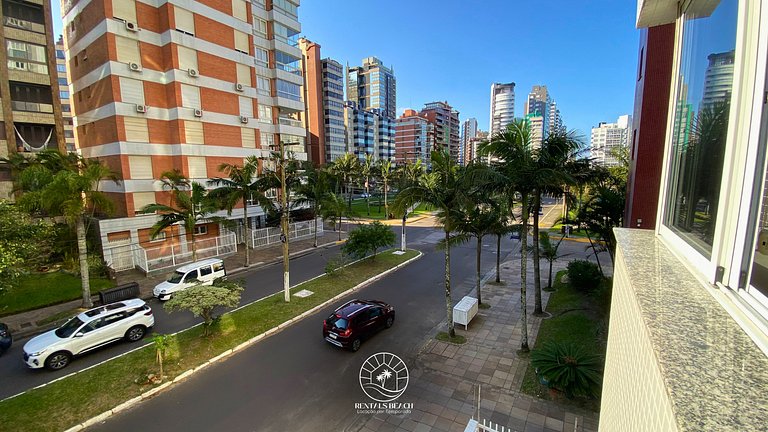 Apto Quatro Praças com ar e a 200mts do mar