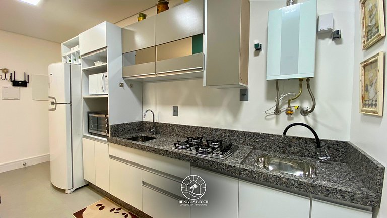 Studio 150m do mar | Ar | Piscina | Aceita Pet