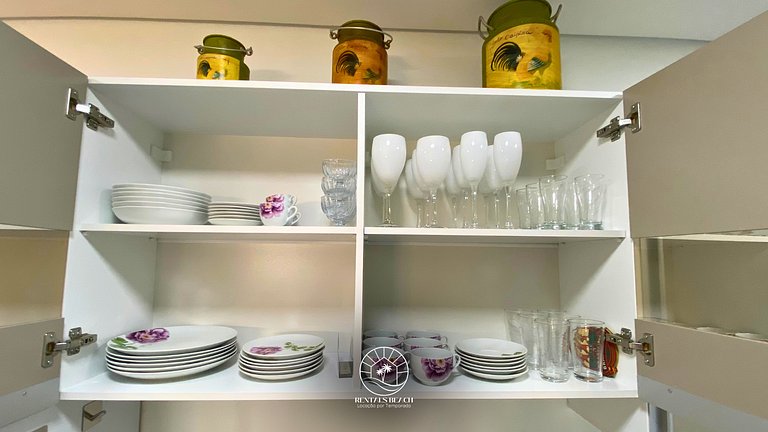 Studio 150m do mar | Ar | Piscina | Aceita Pet