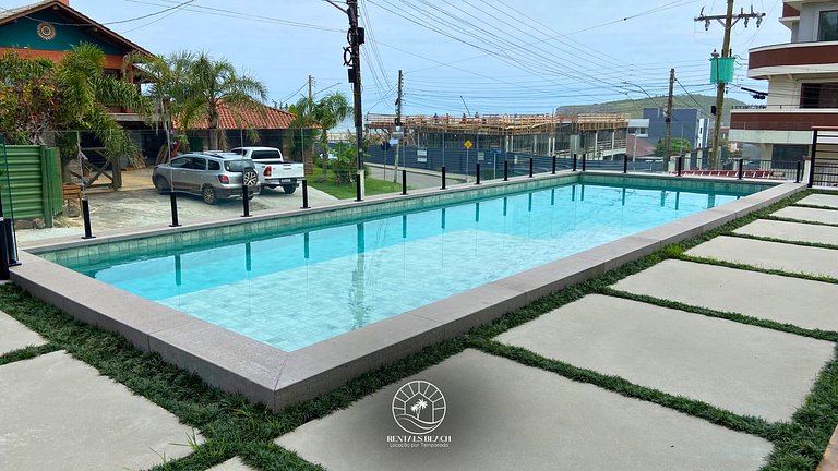 Studio 150m do mar | Ar | Piscina | Aceita Pet