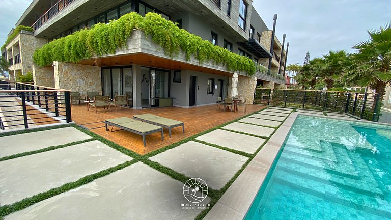 Studio 150m do mar | Ar | Piscina | Aceita Pet