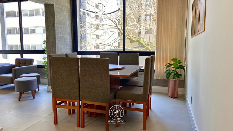 Apto central | Ar condicionado | 200mts do mar