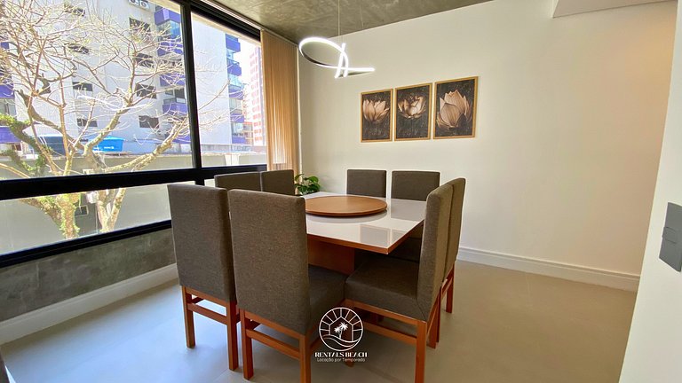 Apto central | Ar condicionado | 200mts do mar