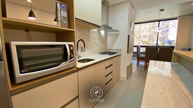 Apto central | Ar condicionado | 200mts do mar