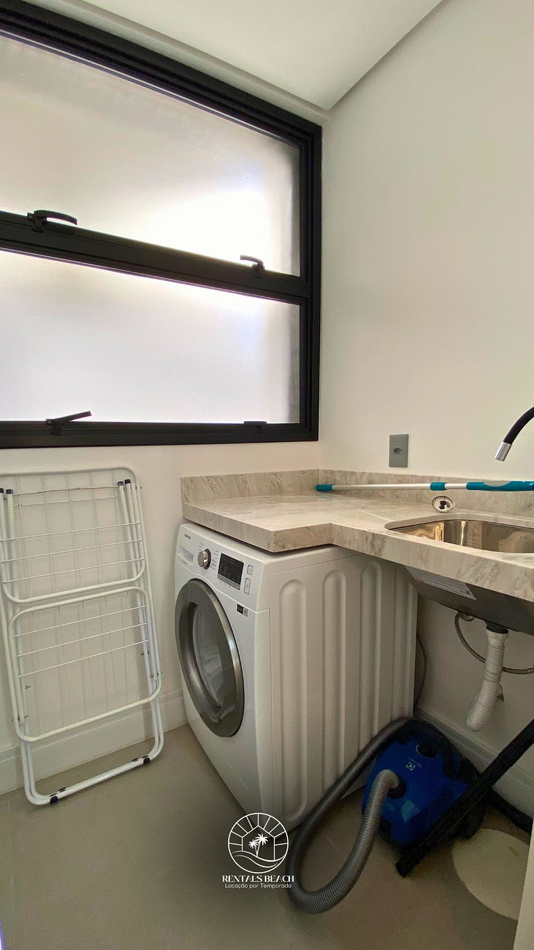 Apto central | Ar condicionado | 200mts do mar