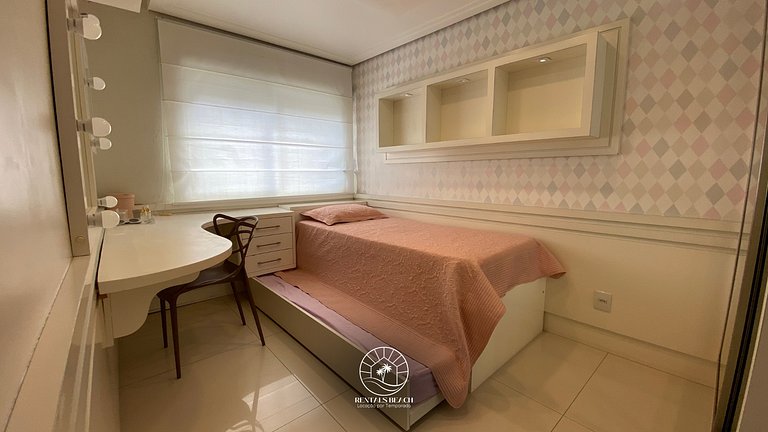 Cobertura exclusiva de frente para o mar