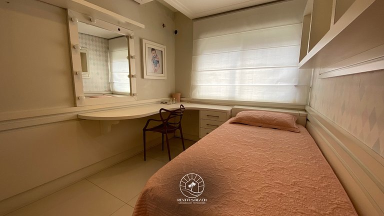 Cobertura exclusiva de frente para o mar