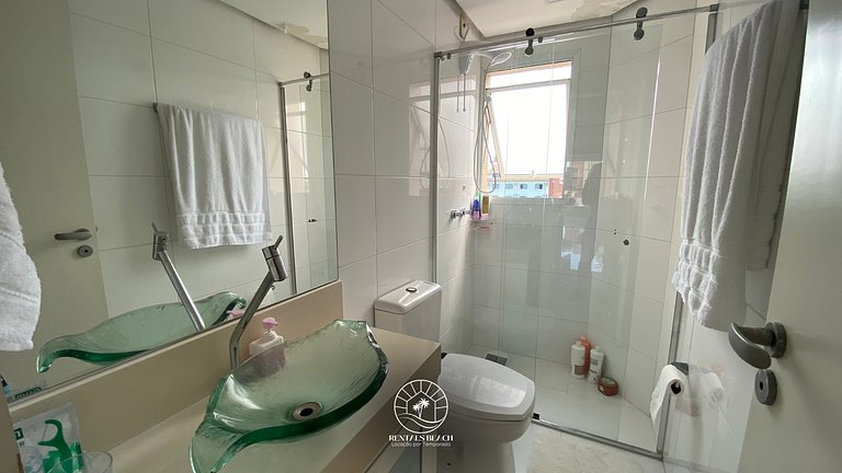 Cobertura exclusiva de frente para o mar