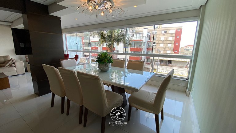 Cobertura exclusiva de frente para o mar