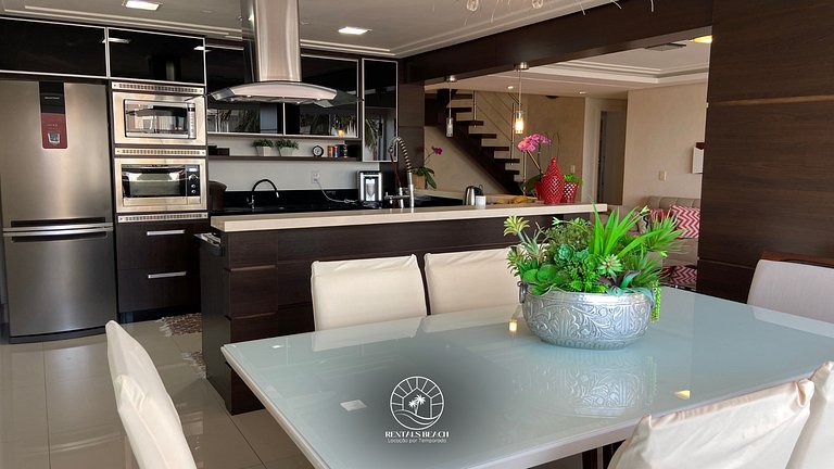 Cobertura exclusiva de frente para o mar