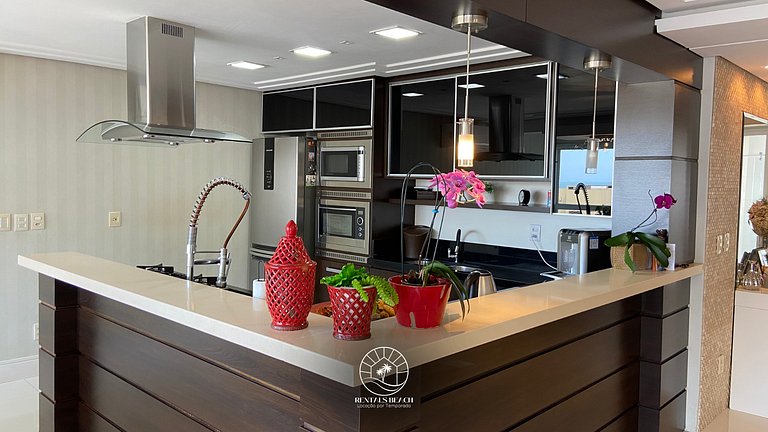 Cobertura exclusiva de frente para o mar