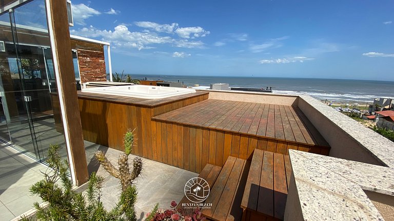 Cobertura exclusiva de frente para o mar