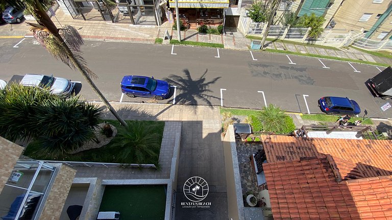 Cobertura exclusiva de frente para o mar