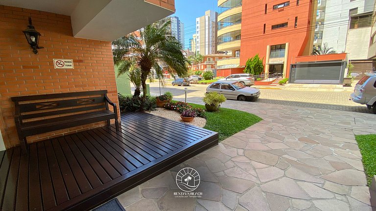 Apto confortável apenas 300m do mar | 6x sem Juros