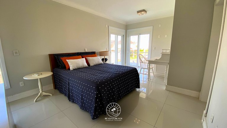Casa Condomínio 5 suítes com piscina a 350m do mar