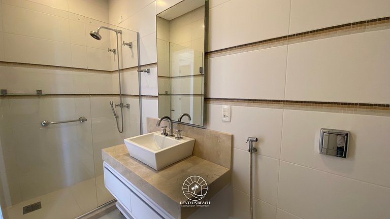 Casa Condomínio 5 suítes com piscina a 350m do mar
