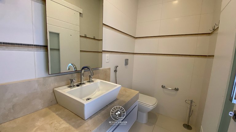 Casa Condomínio 5 suítes com piscina a 350m do mar