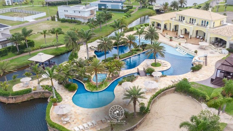 Casa Condomínio 5 suítes com piscina a 350m do mar