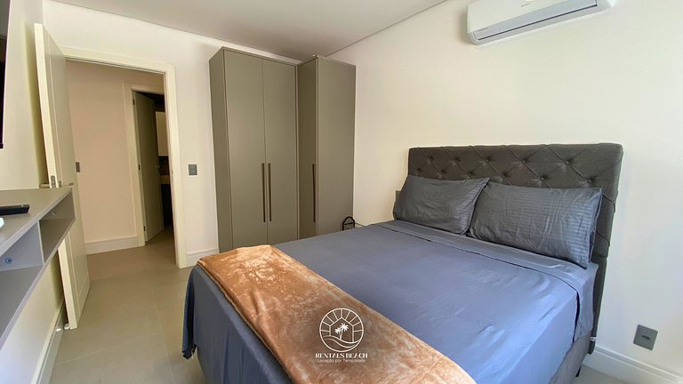 Apto central | Ar condicionado | 200mts do mar