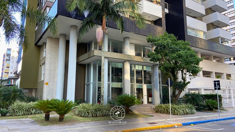 Apto sofisticado a 300m do mar – Quatro Praças