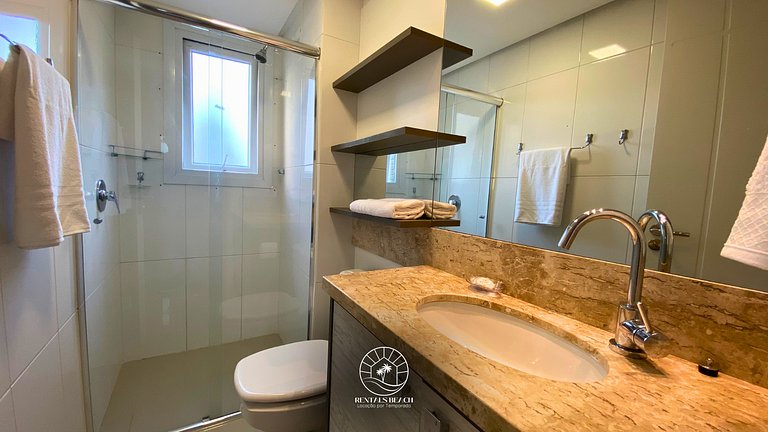 Apto sofisticado a 300m do mar – Quatro Praças