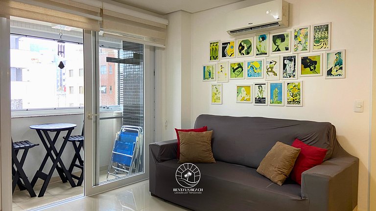 Apto a 300m do mar próximo e do lado Quatro Praças