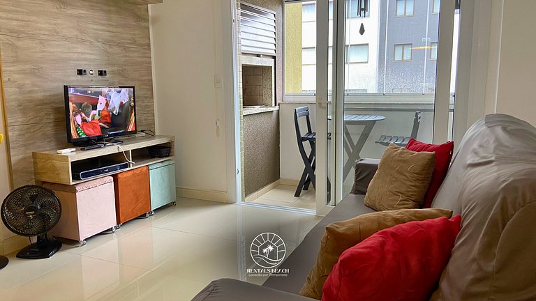 Apto a 300m do mar próximo e do lado Quatro Praças