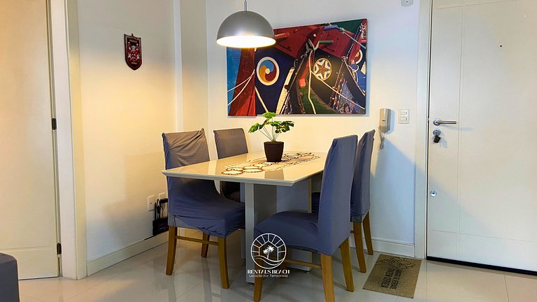 Apto a 300m do mar próximo e do lado Quatro Praças