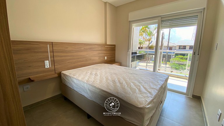 Apto novo de 2 quartos em Torres a 200m do mar