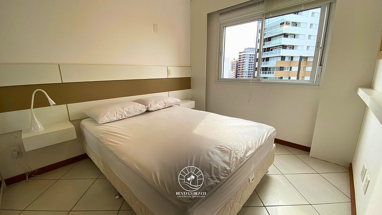 Cobertura com e 3 suítes a 350mts do mar