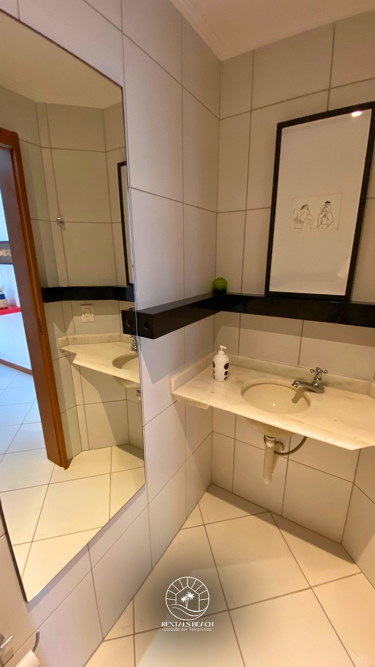 Cobertura com e 3 suítes a 350mts do mar