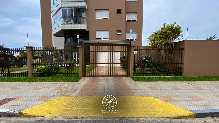 Cobertura com e 3 suítes a 350mts do mar