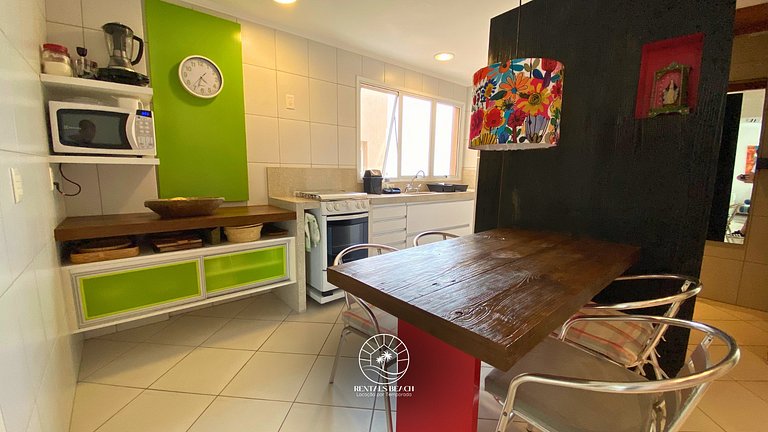 Cobertura com e 3 suítes a 350mts do mar