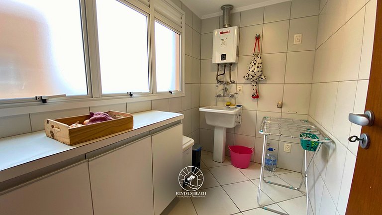 Cobertura com e 3 suítes a 350mts do mar